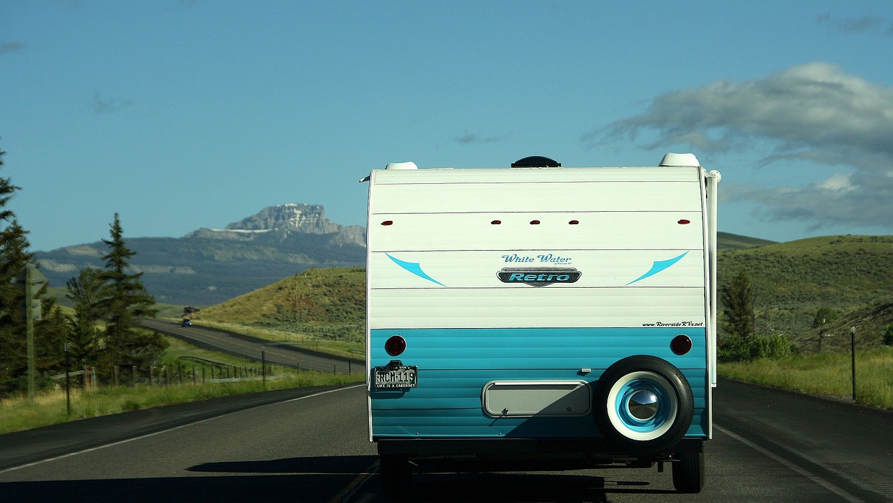 Camping-car couvre feu